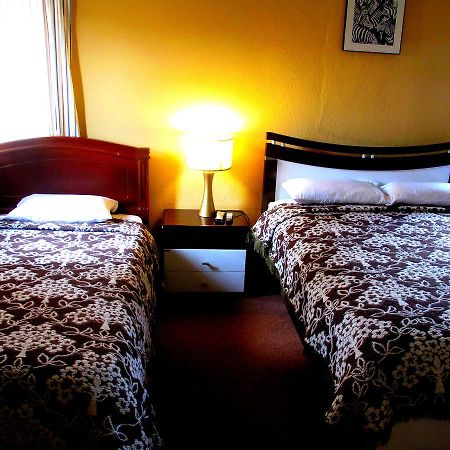 Aqua Hostal Mabel กูเอ็งกา ภายนอก รูปภาพ
